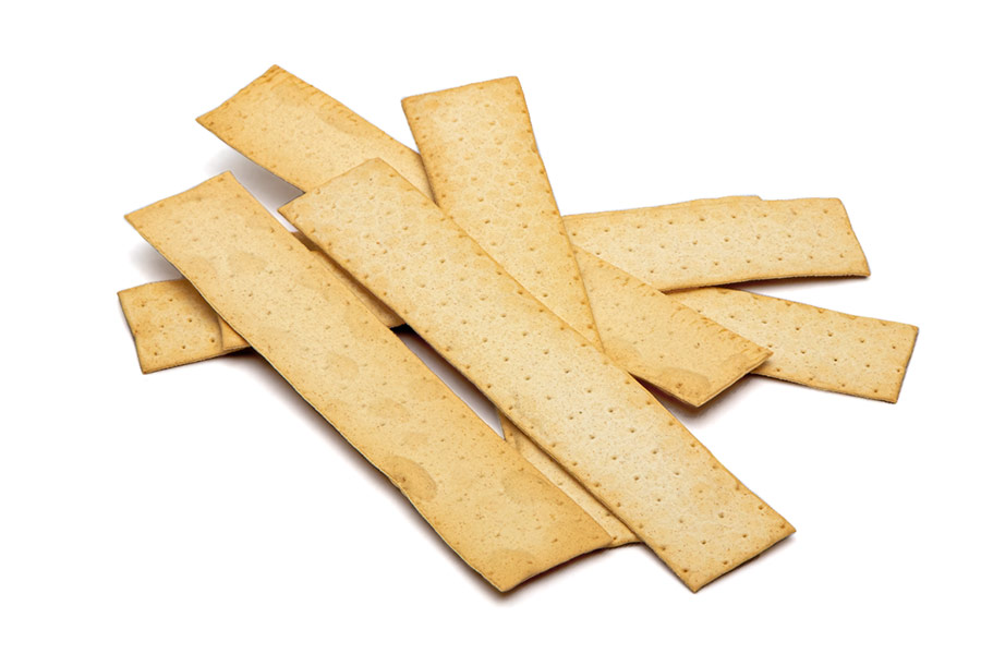 Crispy bread with olive oil and white flour 4